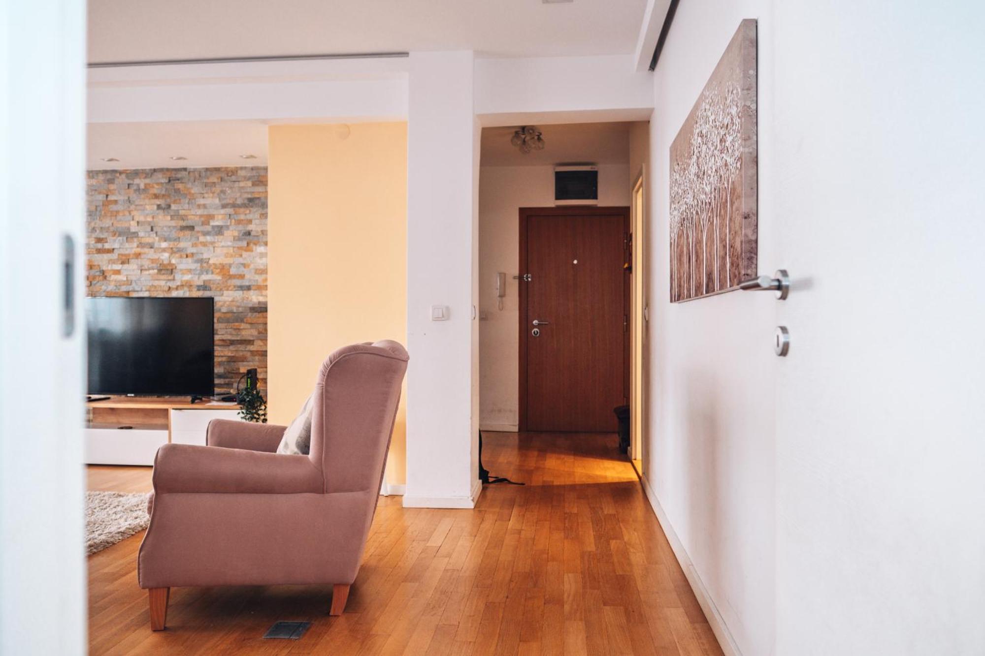 Crown Central Three Bedroom Apartment Belgrado Exterior foto